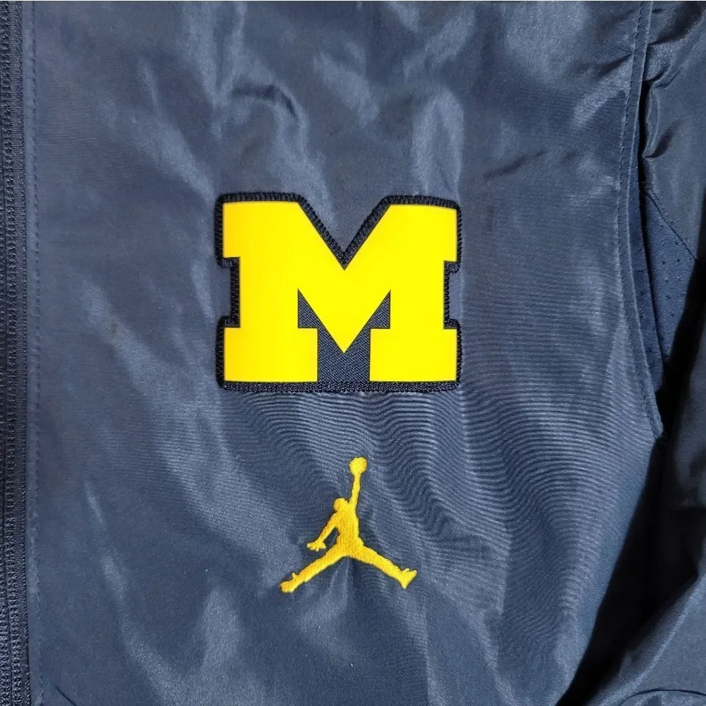 Jordan Michigan Wolverines Dri-Fit Team Issue Jacket Mens L +2 Hooded NCAA